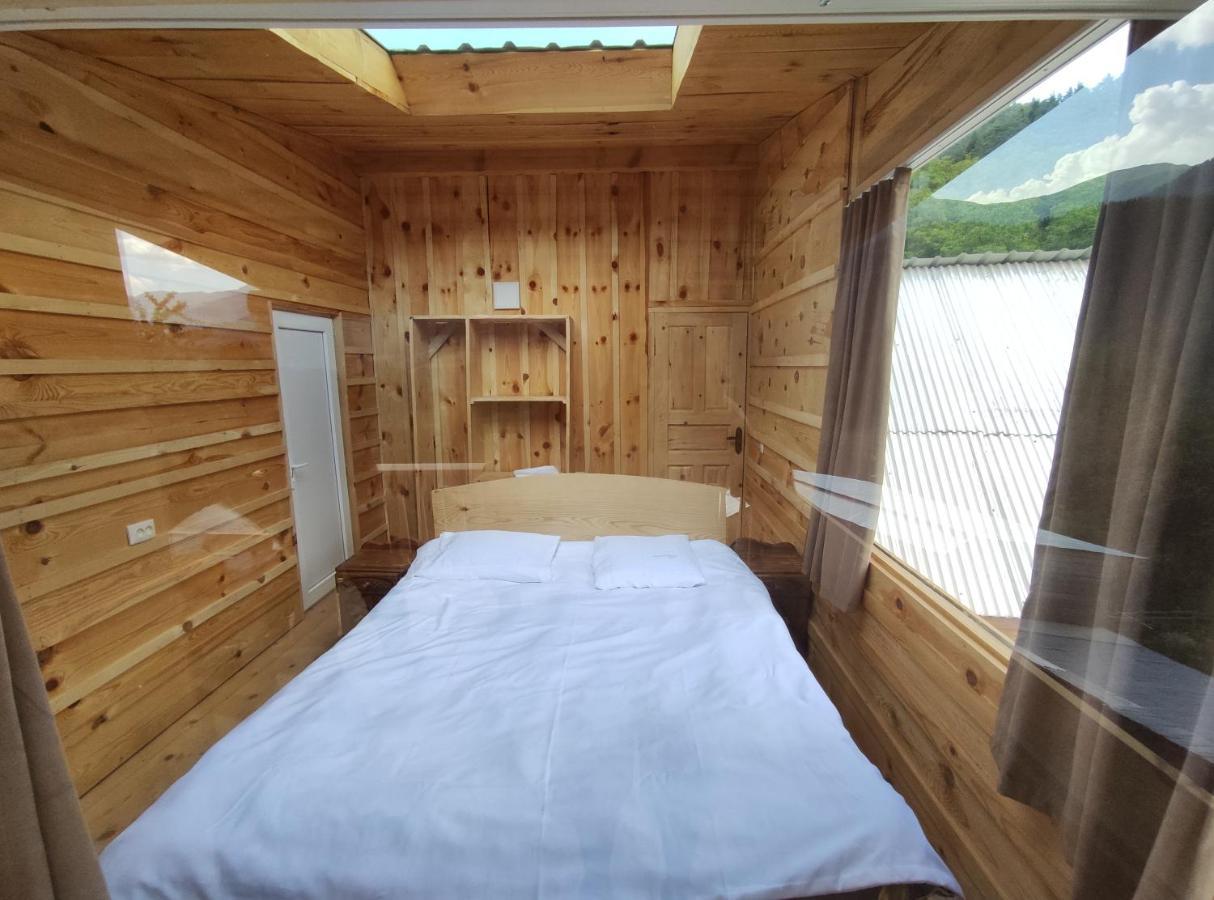 ホテル Ecohouse Svaneti メスティア エクステリア 写真